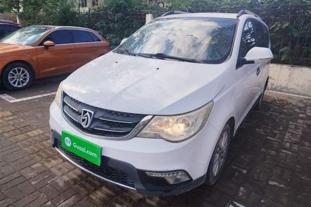 Used Baojun 730 2014 1.5L Manual Luxury Navigation ESP Version 7 Seats