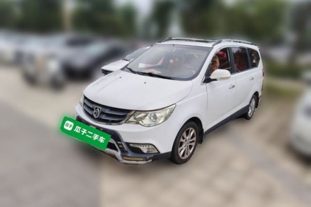 Baojun 730 2014 1.5L Manual Luxury Navigation ESP Version 7 Seats usado