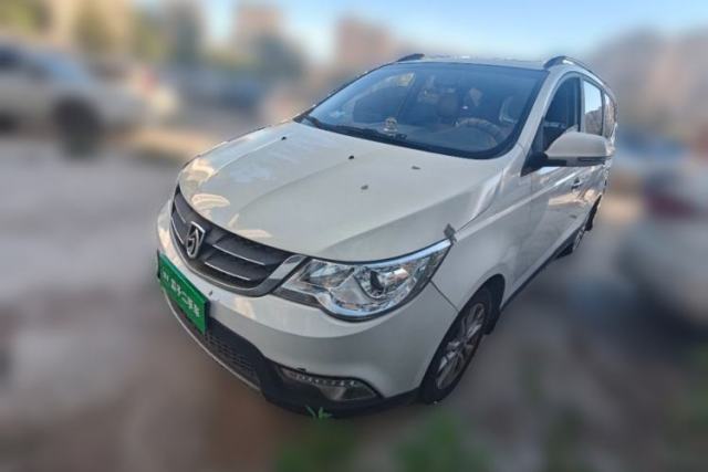 Used Baojun 730 2014 1.5L manual luxury trim 7 seats