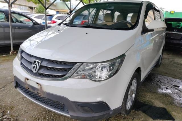 Used Baojun 730 2014 1.5L manual standard trim 7 seats
