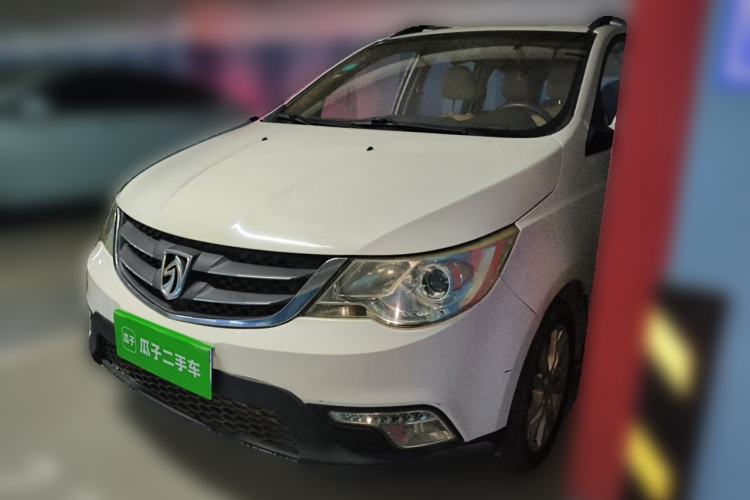 Used Baojun 730 2014 1.5L manual Comfort ESP version 7 seats Guazi used car, China used car export, Used car for sale, Used Baojun cars, Cheapest cars for sale