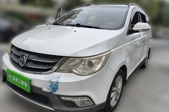 Used Baojun 730 2014 1.5L manual Comfort version 7 seats