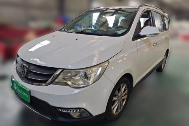 Used Baojun 730 2014 1.5L manual Comfort version 7 seats