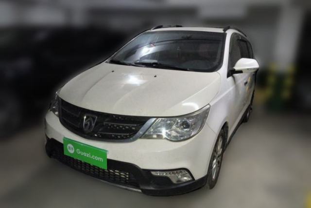 Used Baojun 730 2014 1.5L manual Comfort version 7 seats