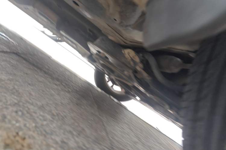 Used Baojun 730 2014 1.5L manual Comfort version 7 seats Chassis Front Right