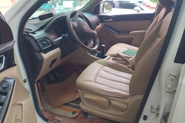 Used Baojun 730 2014 1.5L manual Comfort version 7 seats Driver Seat