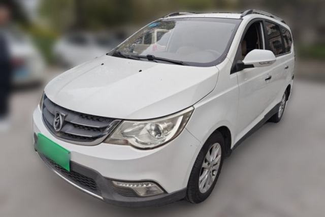 Used Baojun 730 2014 1.5L manual Comfort version 7 seats