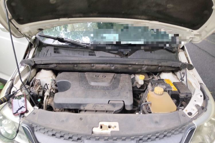 Used Baojun 730 2014 1.5L manual Comfort version 7 seats Engine Bay
