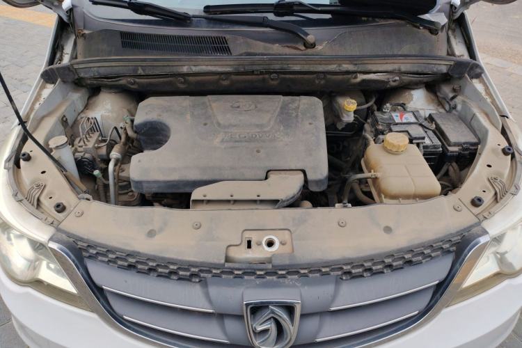 Used Baojun 730 2014 1.5L manual Comfort ESP version 7 seats Engine Bay
