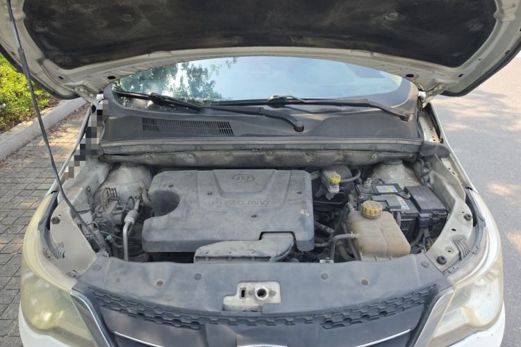 Used Baojun 730 2014 1.5L Manual Luxury Navigation ESP Version 7 Seats Engine Bay