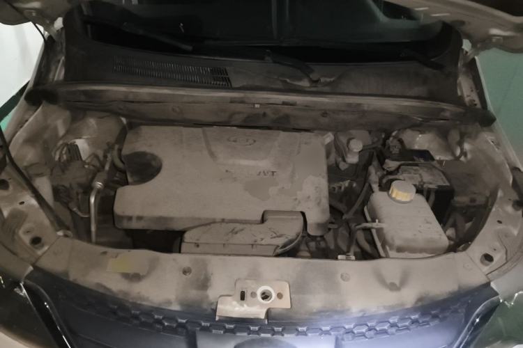 Used Baojun 730 2014 1.5L manual standard trim 7 seats Engine Bay