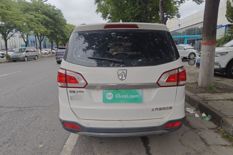 Used Baojun 730 2014 1.5L manual luxury trim 7 seats Exterior 4