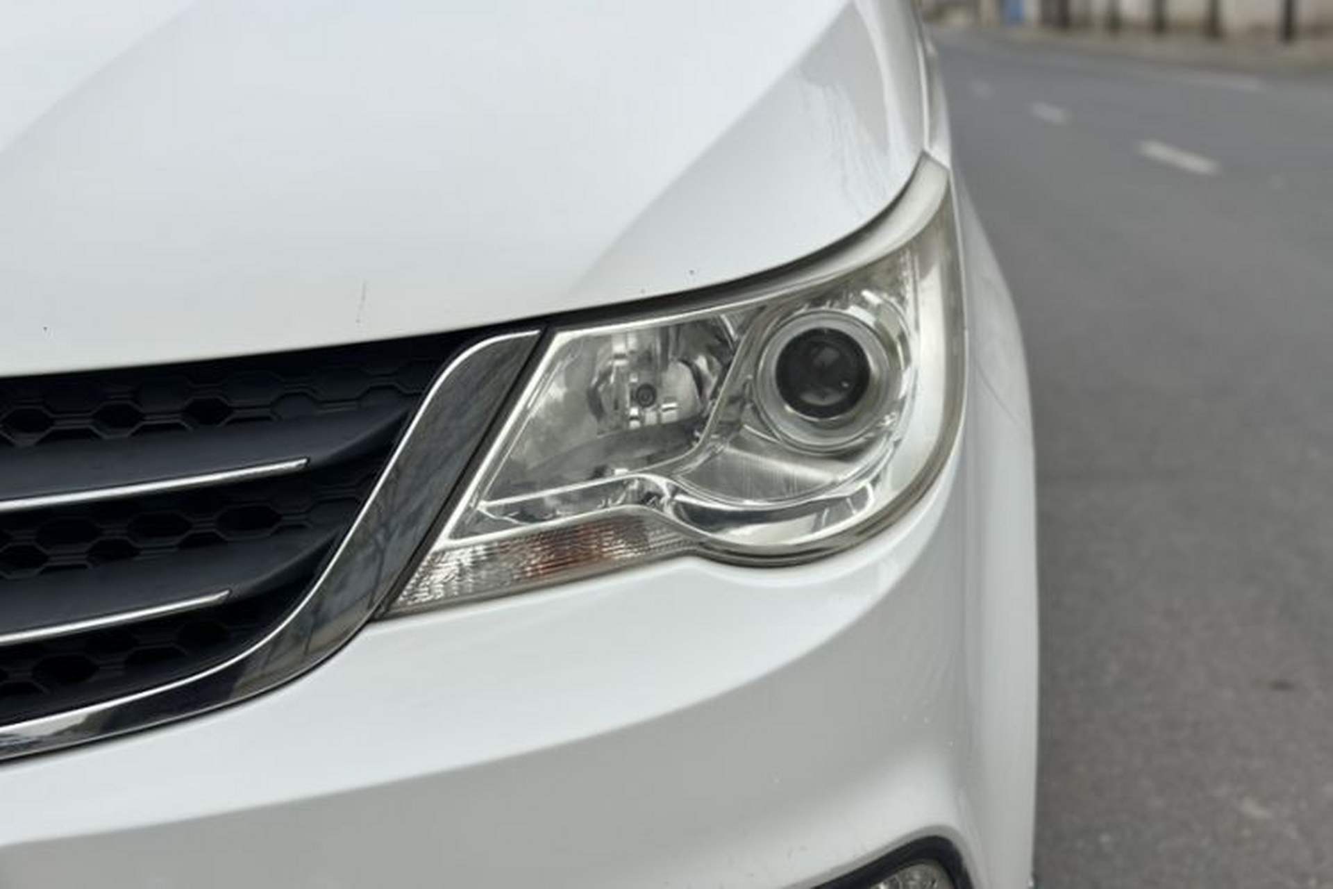 Used Baojun 730 2014 1.5L manual Comfort ESP version 7 seats Exterior 4