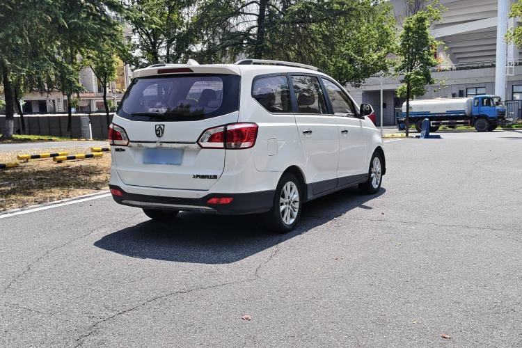 Used Baojun 730 2014 1.5L manual luxury trim 7 seats Exterior 5