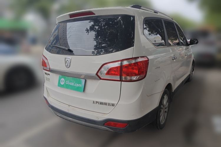 Used Baojun 730 2014 1.5L manual luxury trim 7 seats Exterior 5