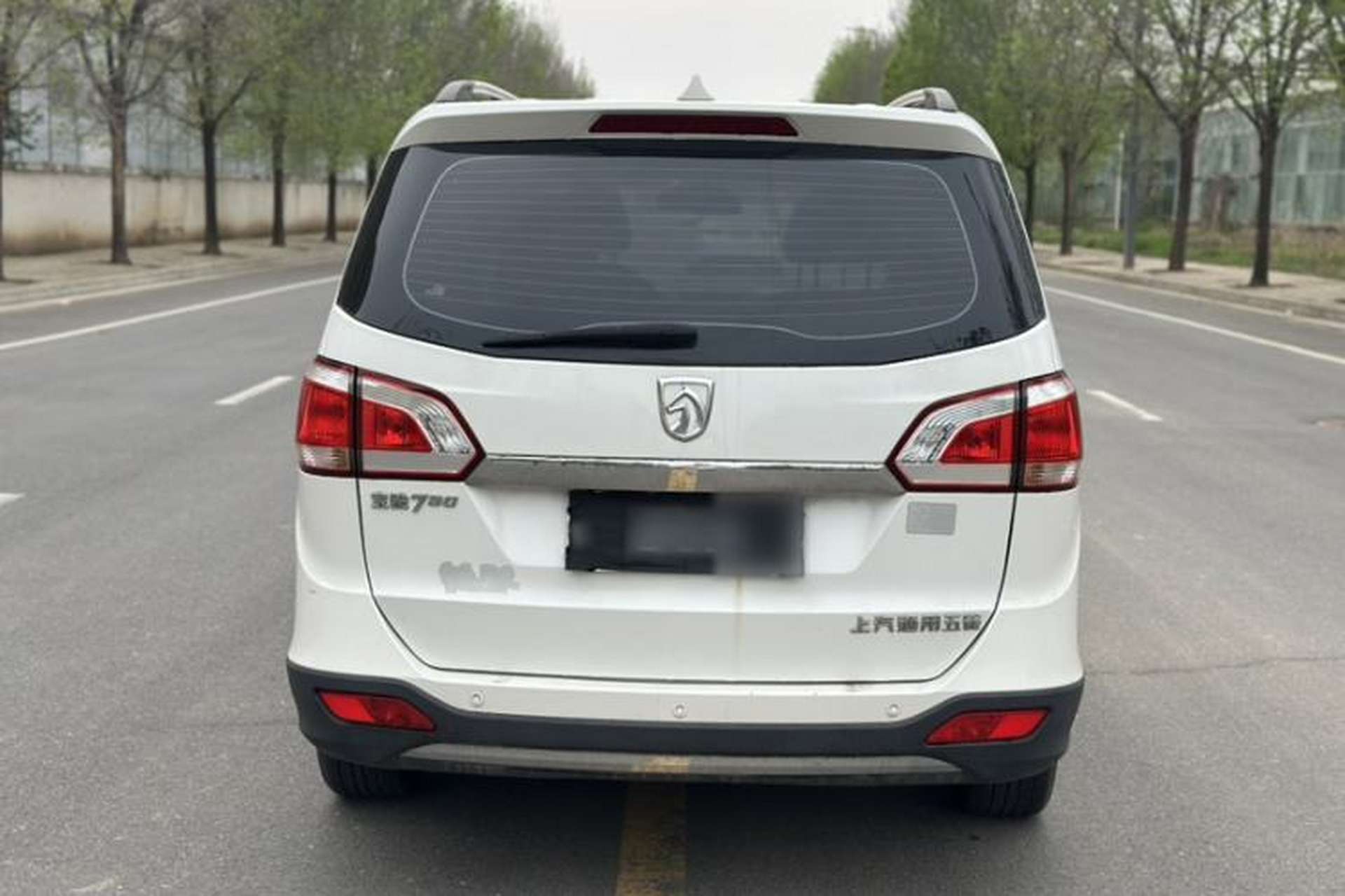 Used Baojun 730 2014 1.5L manual Comfort ESP version 7 seats Exterior 5