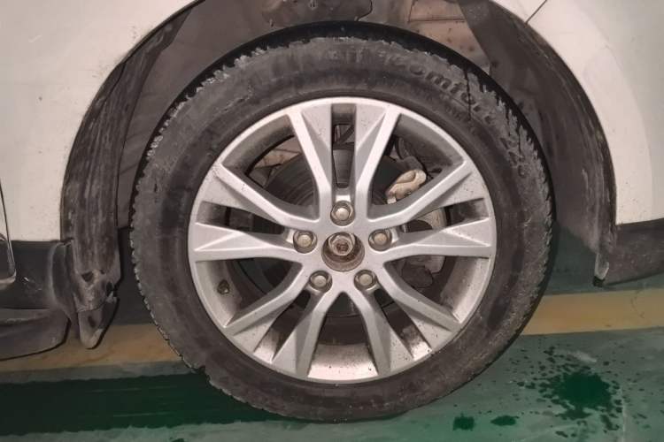 Used Baojun 730 2014 1.5L manual Comfort version 7 seats Exterior 7