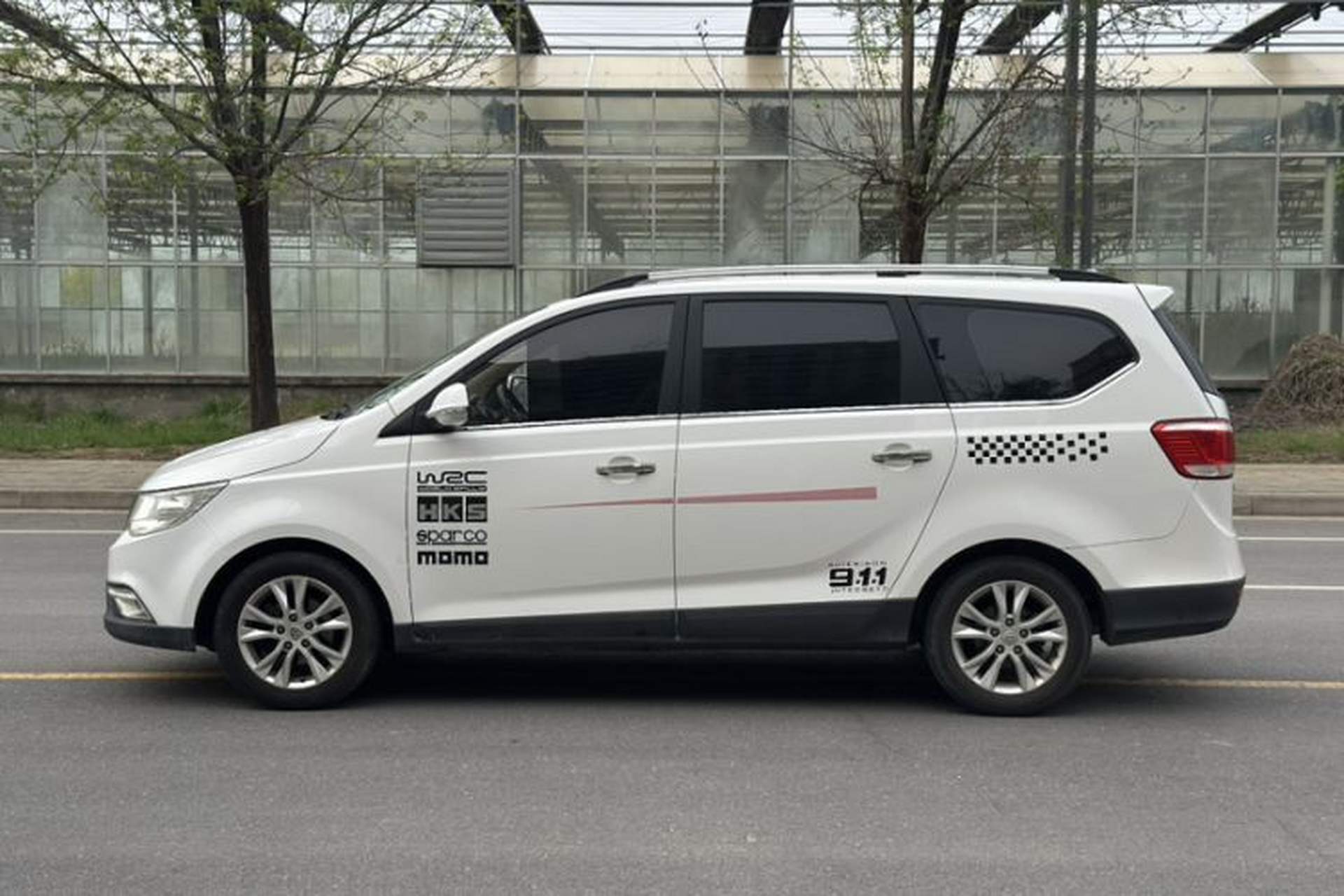 Used Baojun 730 2014 1.5L manual Comfort ESP version 7 seats Exterior 7