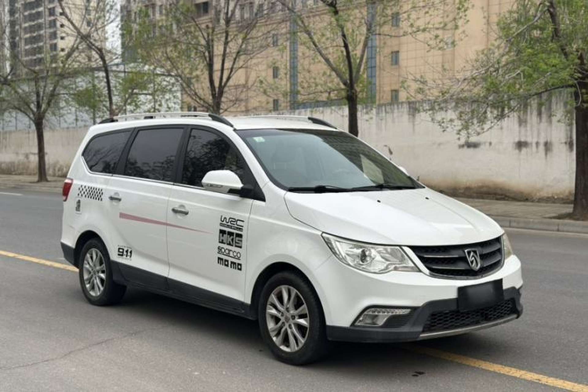 Used Baojun 730 2014 1.5L manual Comfort ESP version 7 seats Exterior 8
