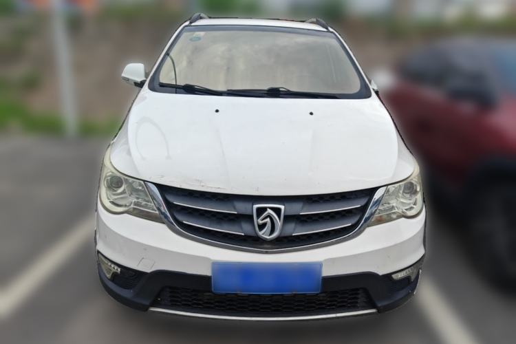 Used Baojun 730 2014 1.5L manual Comfort ESP version 7 seats Front