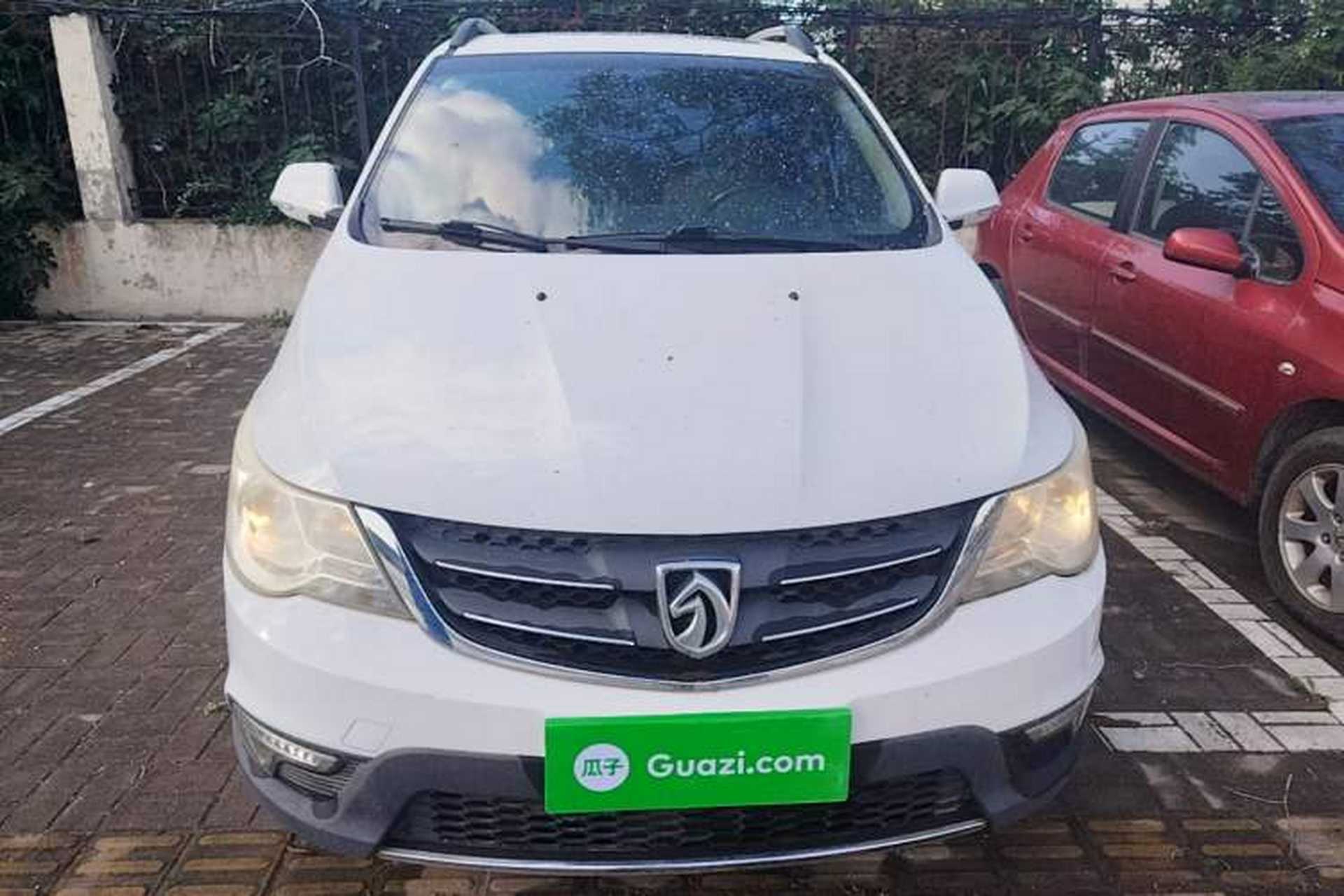 Used Baojun 730 2014 1.5L Manual Luxury Navigation ESP Version 7 Seats Front