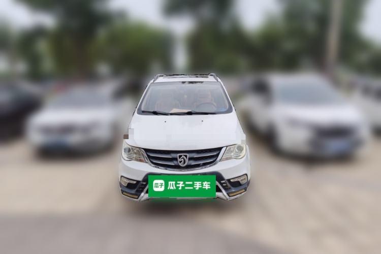 Used Baojun 730 2014 1.5L Manual Luxury Navigation ESP Version 7 Seats Front