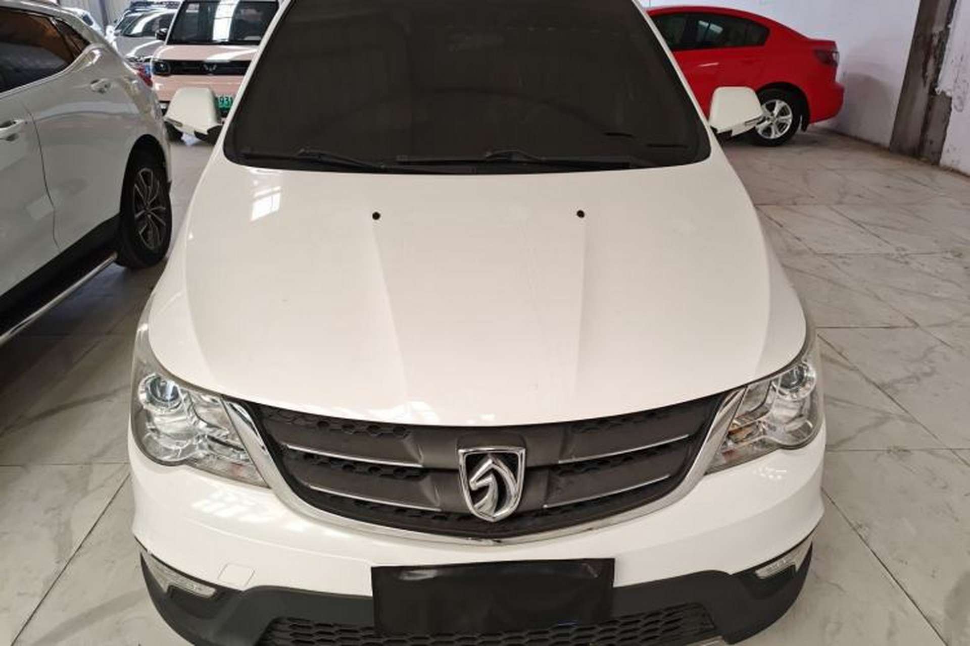 Used Baojun 730 2014 1.5L manual Comfort ESP version 7 seats Front