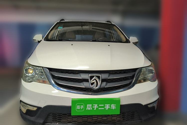 Used Baojun 730 2014 1.5L manual Comfort ESP version 7 seats Front