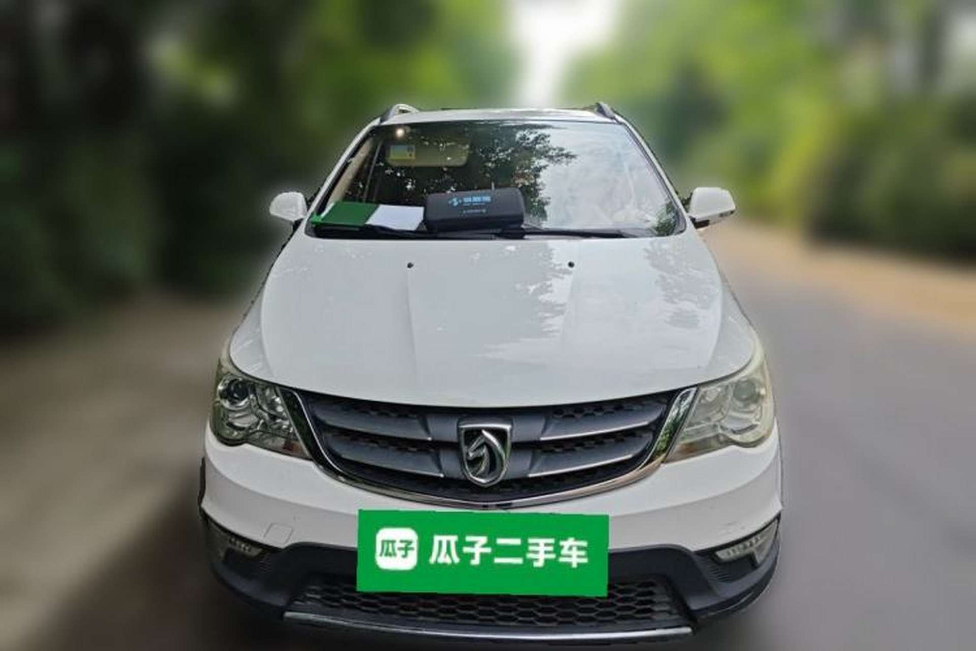 Used Baojun 730 2014 1.5L manual Comfort version 7 seats Front