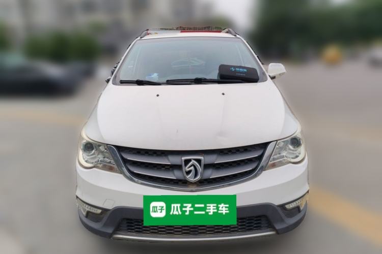 Used Baojun 730 2014 1.5L manual Comfort ESP version 7 seats Front