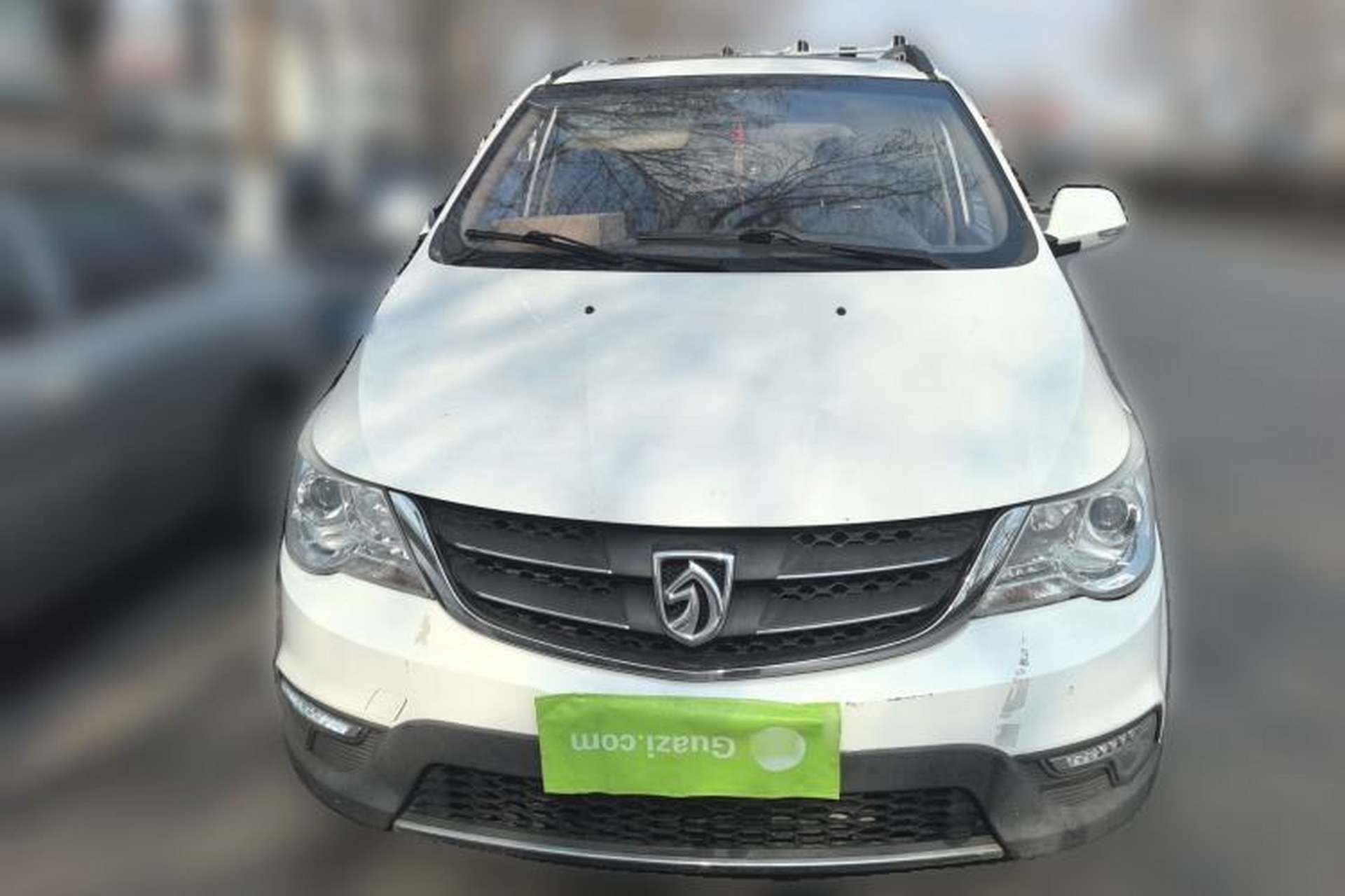 Used Baojun 730 2014 1.5L manual luxury trim 7 seats Front