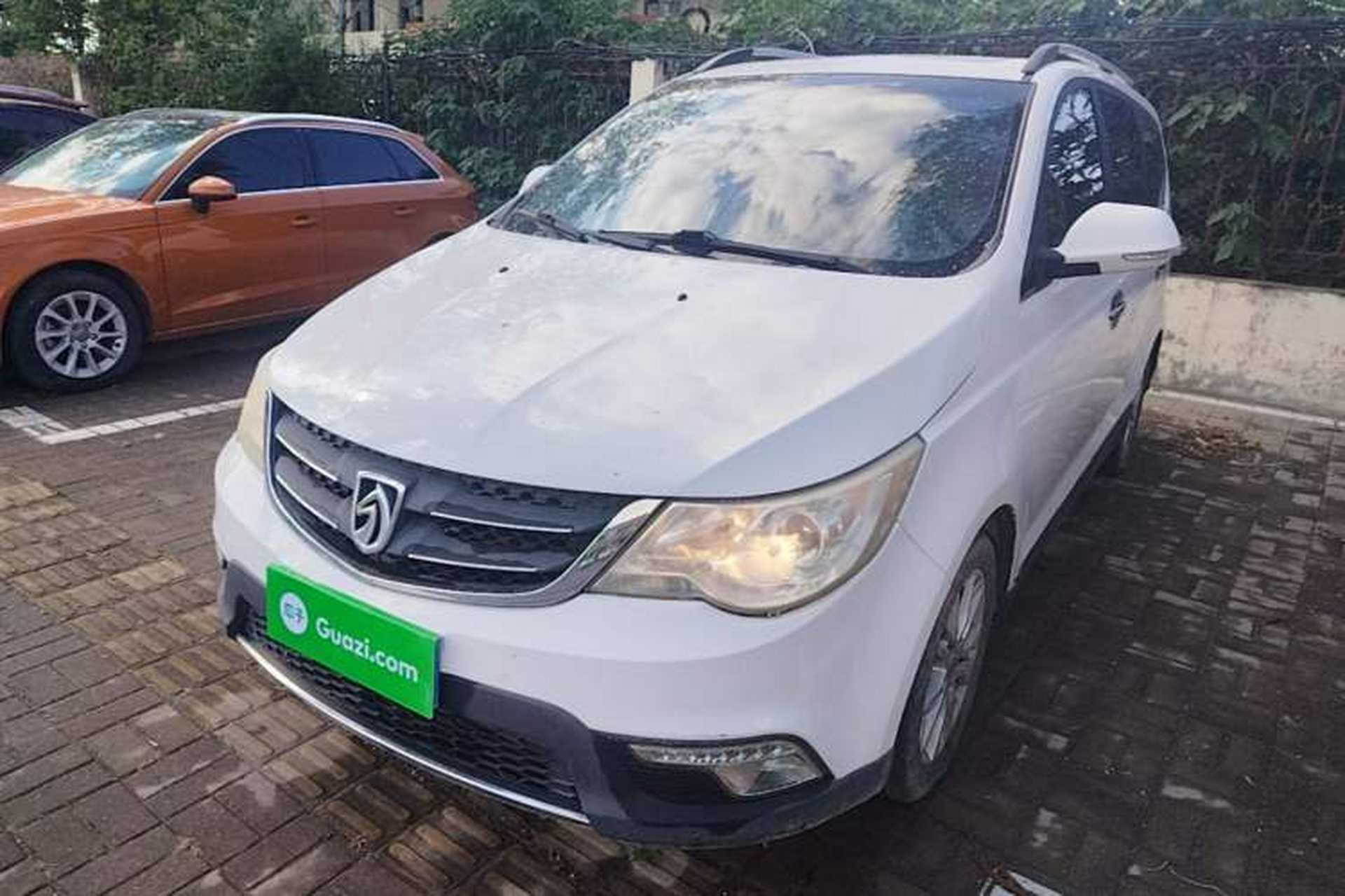 Used Baojun 730 2014 1.5L Manual Luxury Navigation ESP Version 7 Seats Front Left 45 Deg