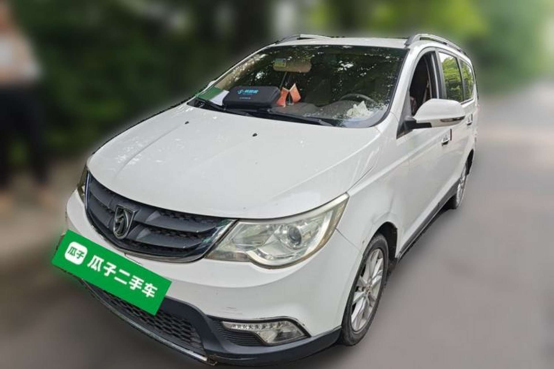 Used Baojun 730 2014 1.5L manual Comfort version 7 seats Front Left 45 Deg