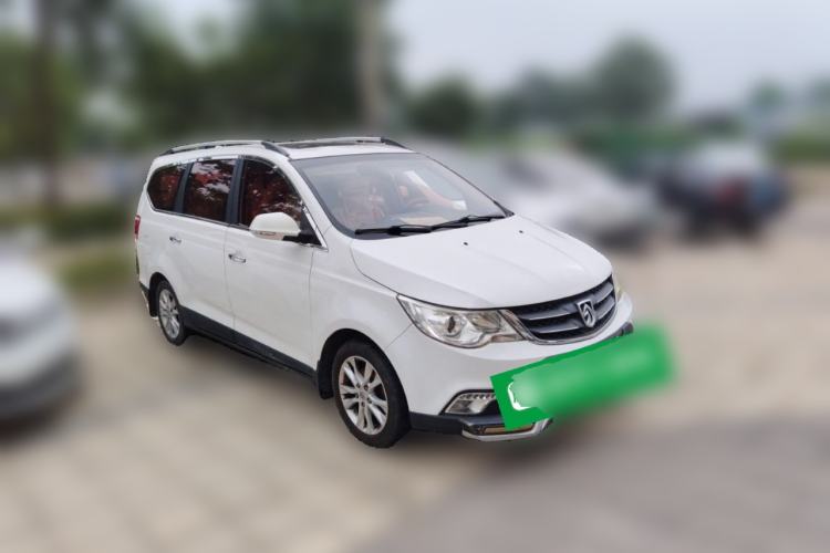 Used Baojun 730 2014 1.5L Manual Luxury Navigation ESP Version 7 Seats Front Right 45 Deg