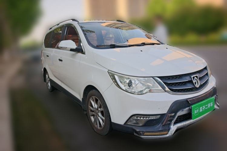 Used Baojun 730 2014 1.5L Manual Luxury Navigation ESP Version 7 Seats Front Right 45 Deg