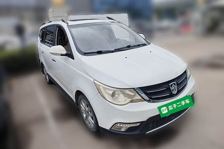 Used Baojun 730 2014 1.5L Manual Luxury Navigation ESP Version 7 Seats Front Right 45 Deg