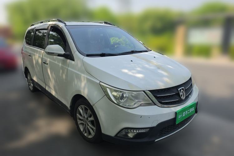 Used Baojun 730 2014 1.5L Manual Luxury Navigation ESP Version 7 Seats Front Right 45 Deg