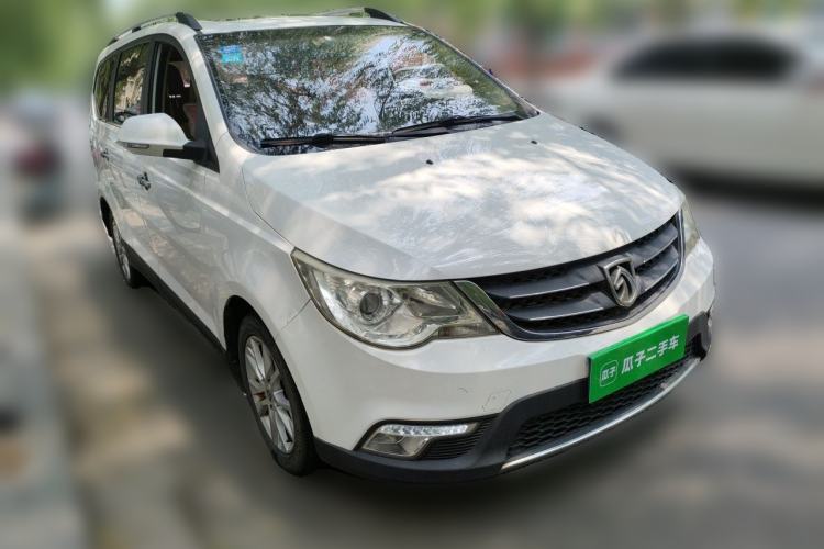 Used Baojun 730 2014 1.5L Manual Luxury Navigation ESP Version 7 Seats Front Right 45 Deg