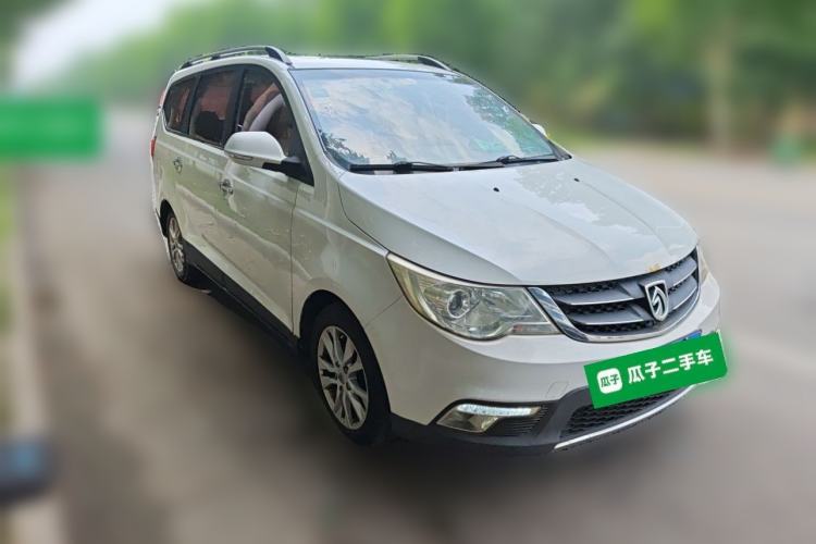 Used Baojun 730 2014 1.5L Manual Luxury Navigation ESP Version 7 Seats Front Right 45 Deg