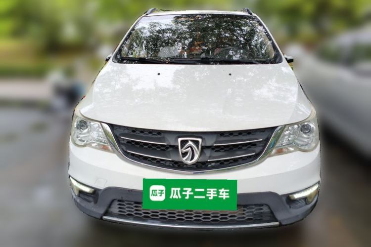 Used Baojun 730 2014 1.5L Manual Luxury Navigation ESP Version 7 Seats Front