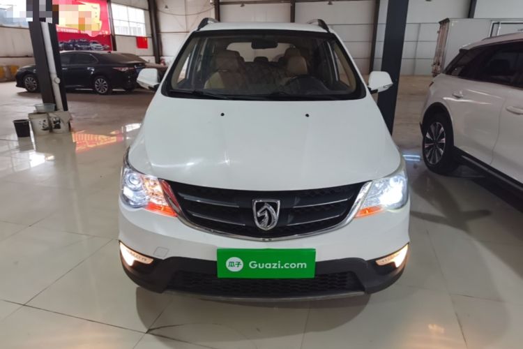 Used Baojun 730 2014 1.5L manual Comfort ESP version 7 seats Front