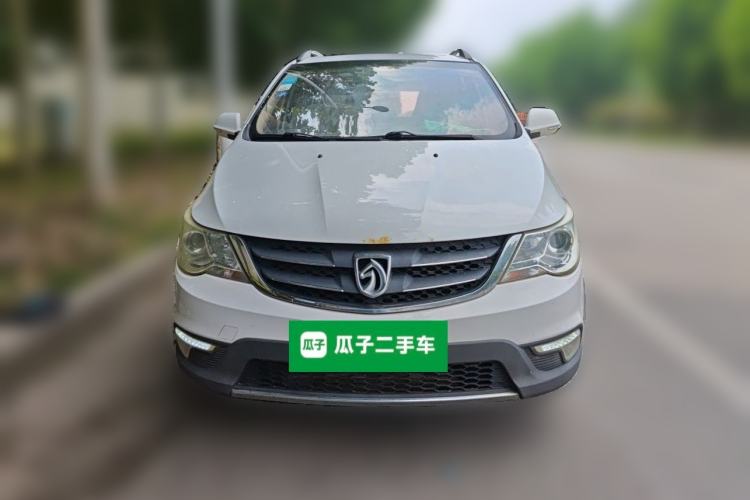 Used Baojun 730 2014 1.5L Manual Luxury Navigation ESP Version 7 Seats Front