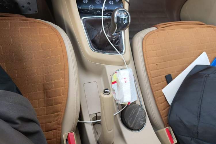 Used Baojun 730 2014 1.5L manual Comfort version 7 seats Gear Lever