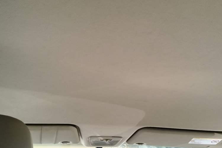 Used Baojun 730 2014 1.5L manual Comfort ESP version 7 seats Headliner