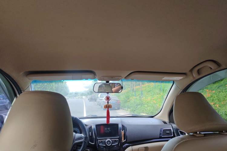 Used Baojun 730 2014 1.5L manual Comfort version 7 seats Headliner