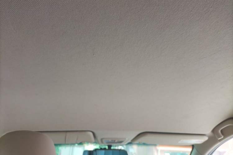 Used Baojun 730 2014 1.5L manual Comfort version 7 seats Headliner