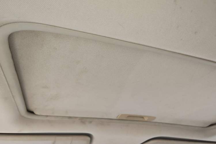 Used Baojun 730 2014 1.5L manual luxury trim 7 seats Headliner