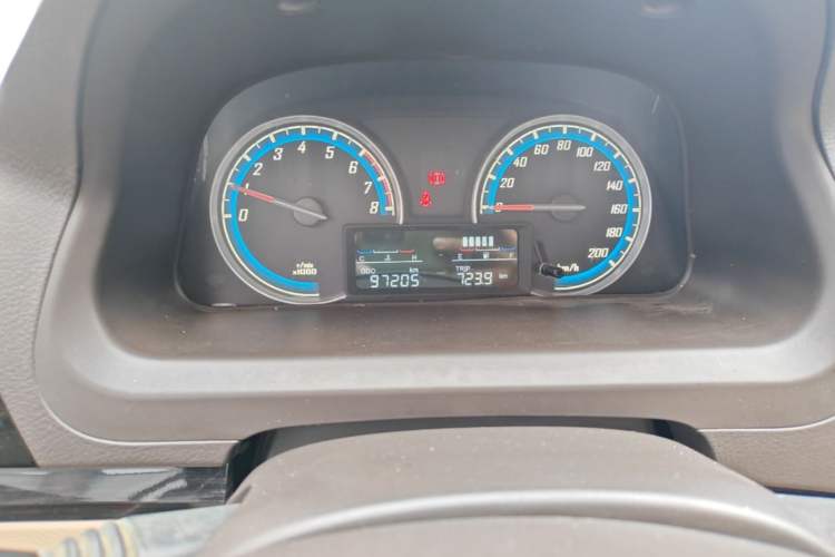 Used Baojun 730 2014 1.5L manual Comfort ESP version 7 seats Instrument Cluster