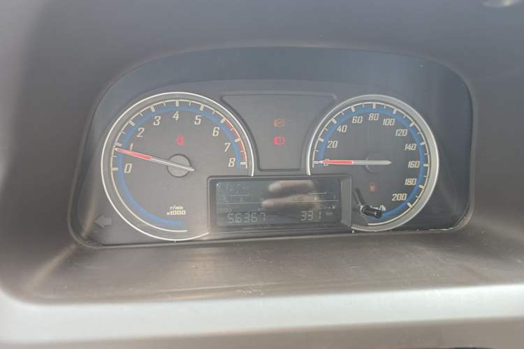 Used Baojun 730 2014 1.5L manual luxury trim 7 seats Instrument Cluster