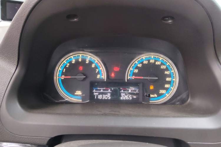 Used Baojun 730 2014 1.5L manual Comfort version 7 seats Instrument Cluster